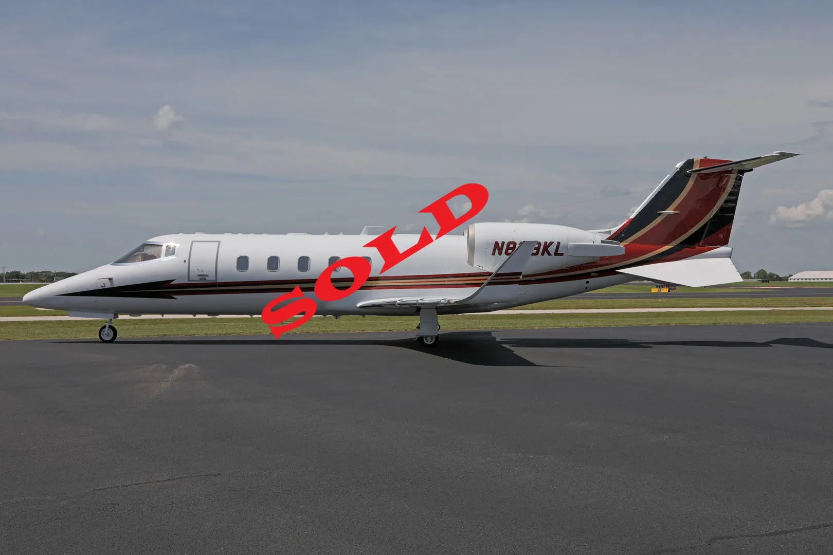 Exterior view of a 1996 Gulfstream GIV-SP, N294G.