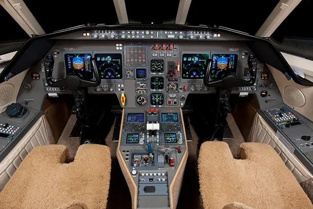 Avionics suite of a 2002 Dassault Falcon 2000.