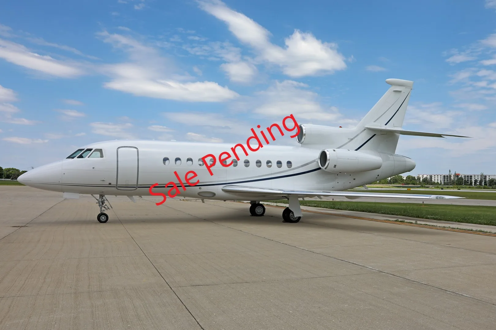 Exterior view of a 2002 Dassault Falcon 900EX.