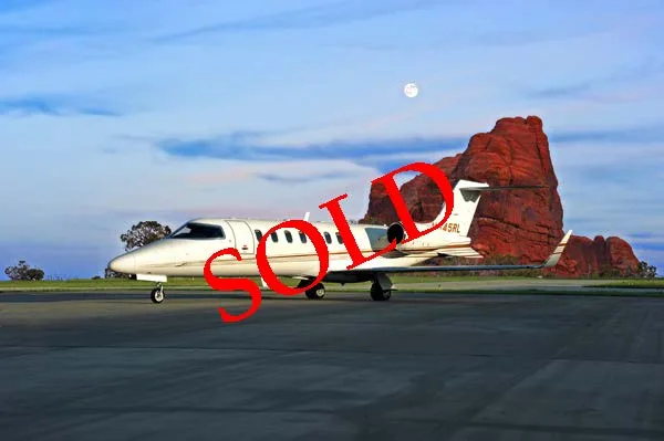Exterior view of a 2006 Piper Turbo Saratoga II TC, N1084S.