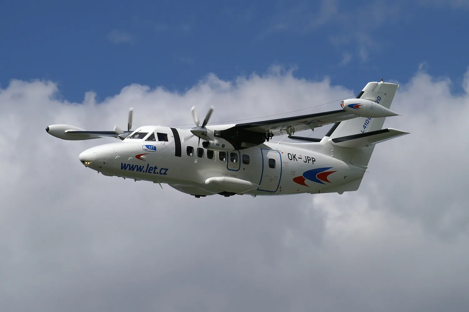 Marketing image of a 2006 Piper Turbo Saratoga II TC.