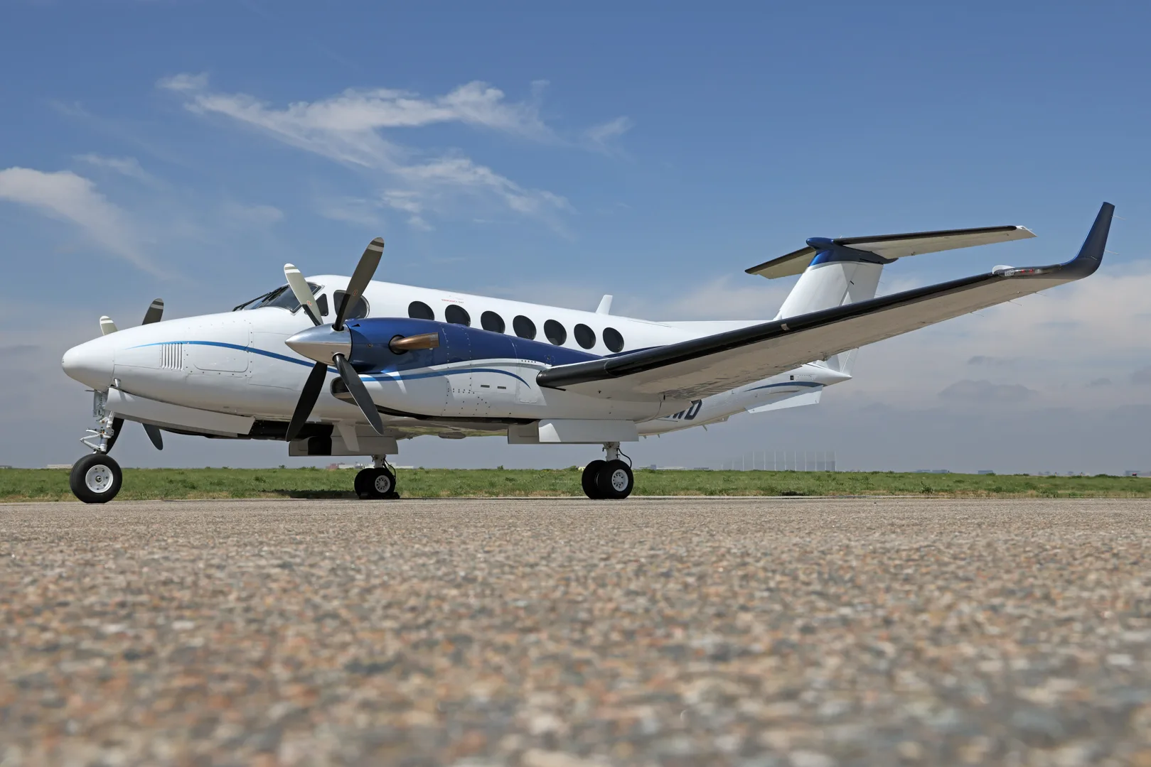 Exterior view of a 2007 Beechcraft King Air 350, N366WD.