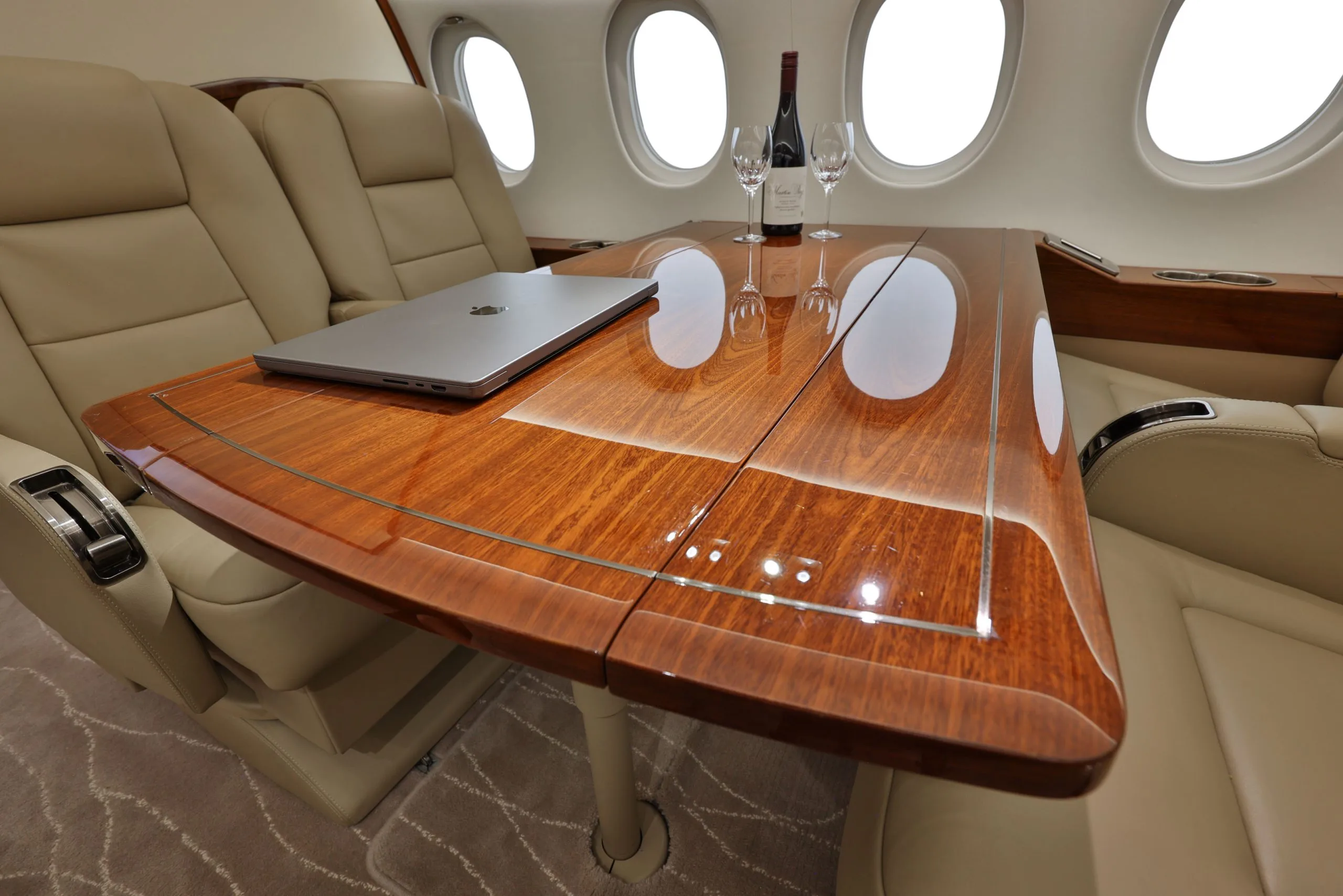 Cabin interior of a Dassault FALCON 900EX EASy.