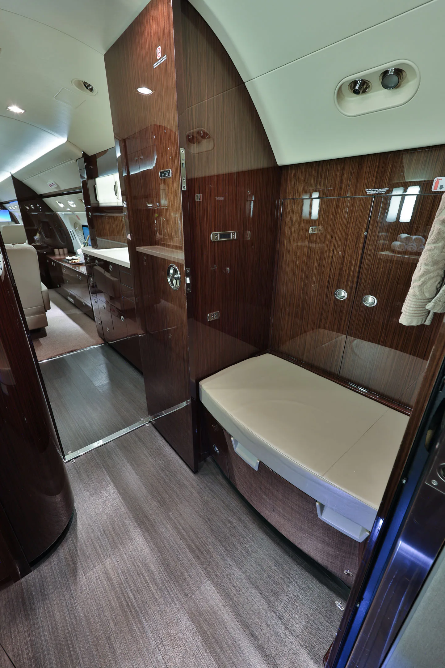 Cabin interior of a Gulfstream G550.