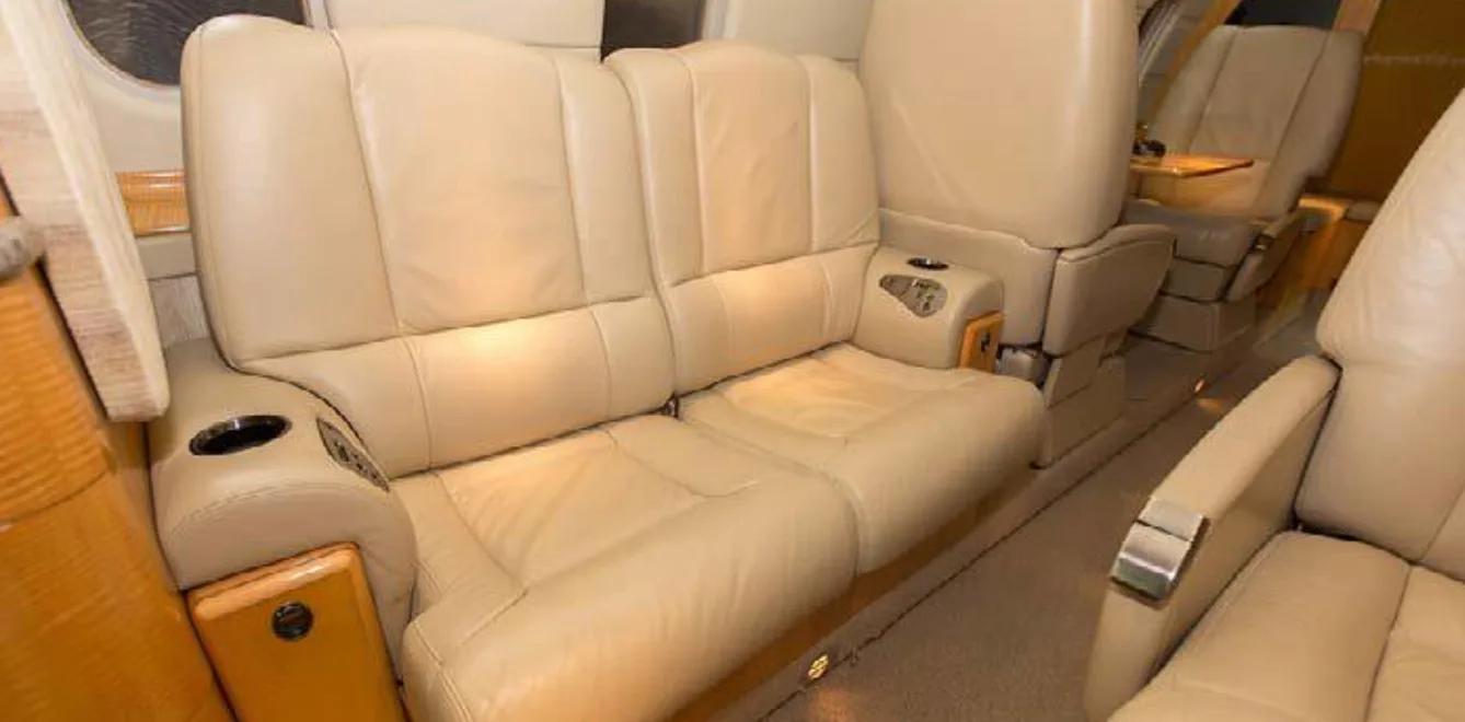 Cabin interior of a Learjet 60 sn191.