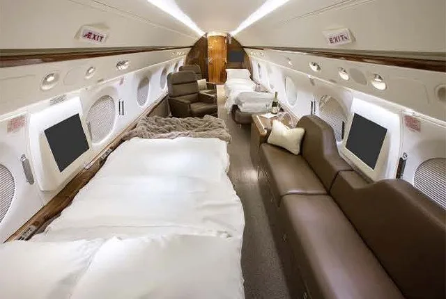 Cabin interior of a 1999 Gulfstream G-V.