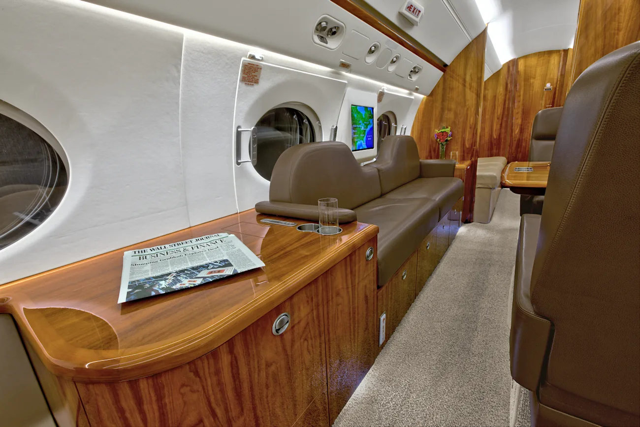 Cabin interior of a 1999 Gulfstream G-V.