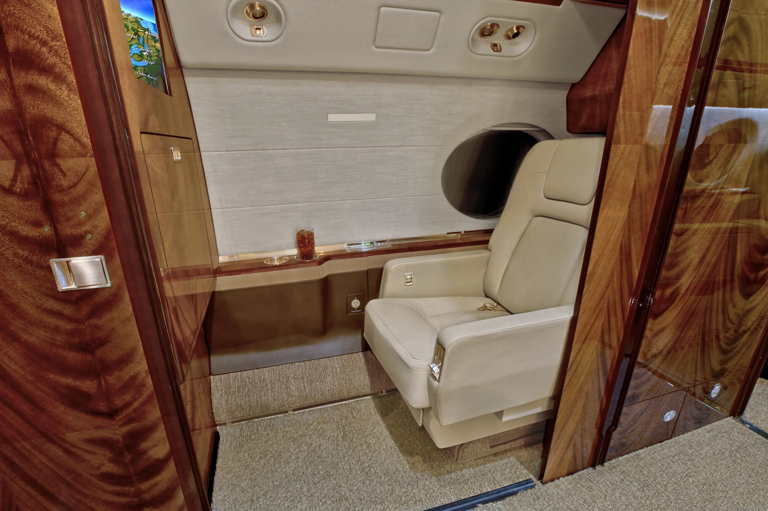 Cabin interior of a 2001 Gulfstream G-V.