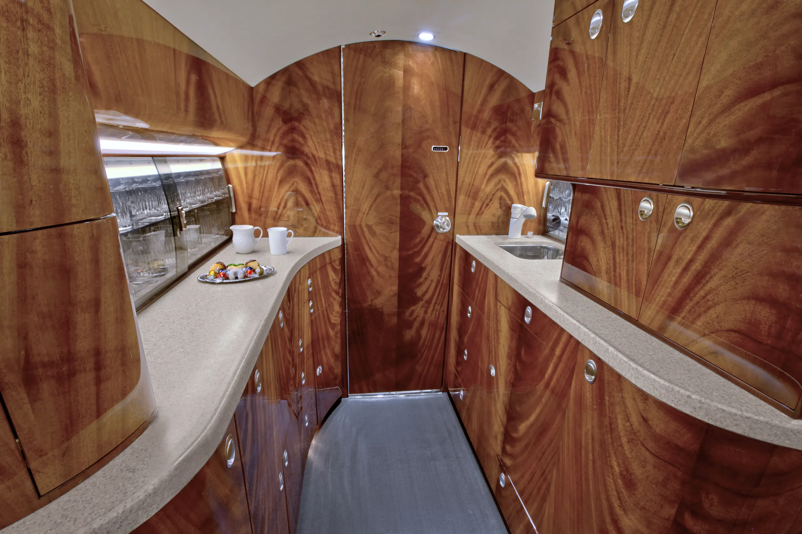 Cabin interior of a 2001 Gulfstream G-V.