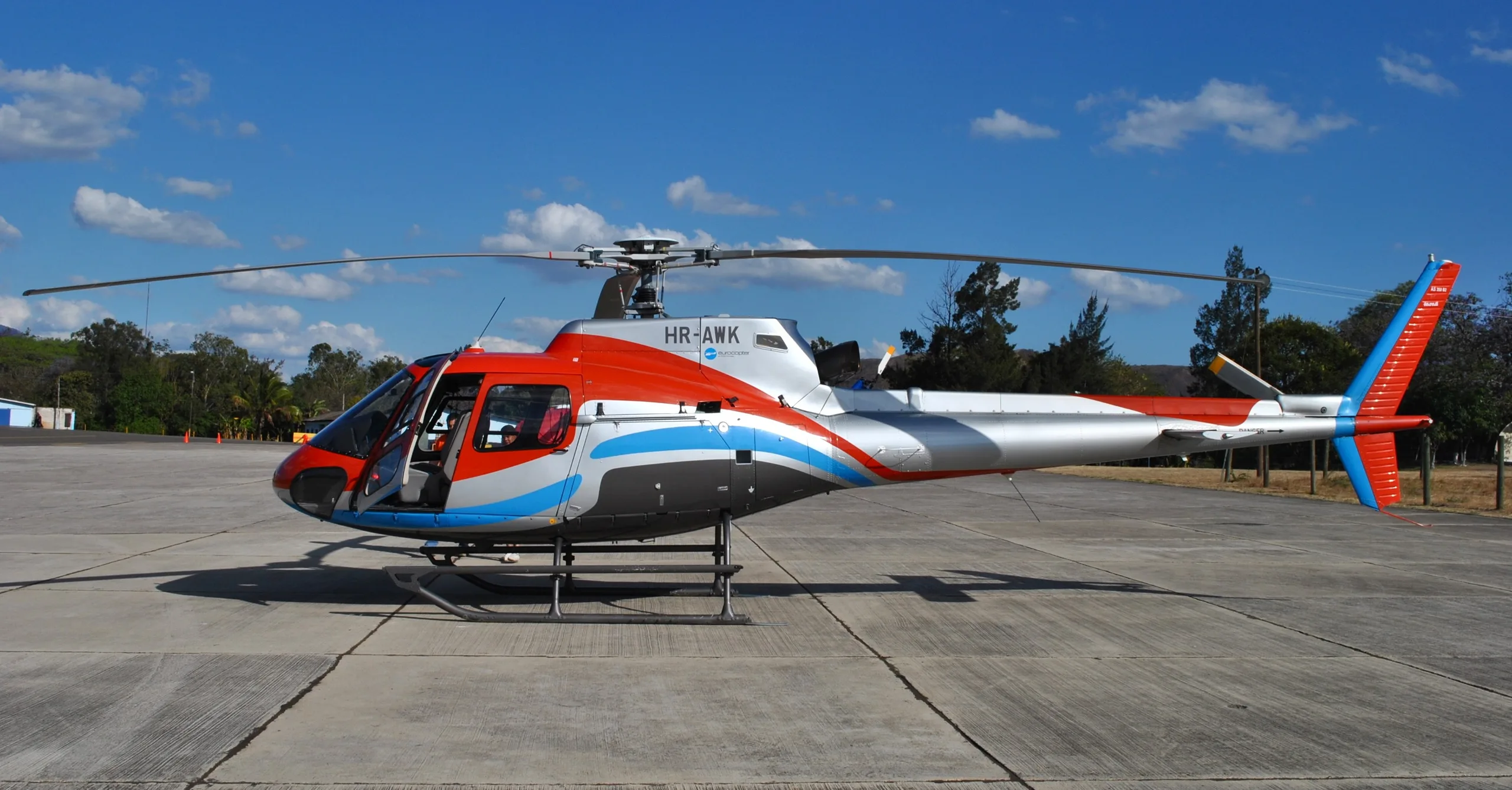 Exterior view of a 2010 Eurocopter as 350b 2 ecureuil sn 4883.