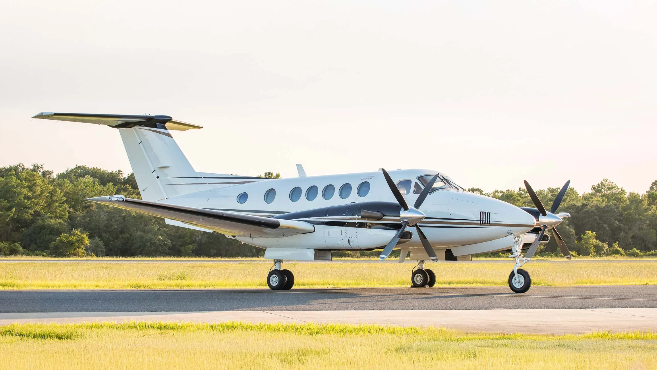 Exterior view of a 1979 Beechcraft King Air 200, N31WC.