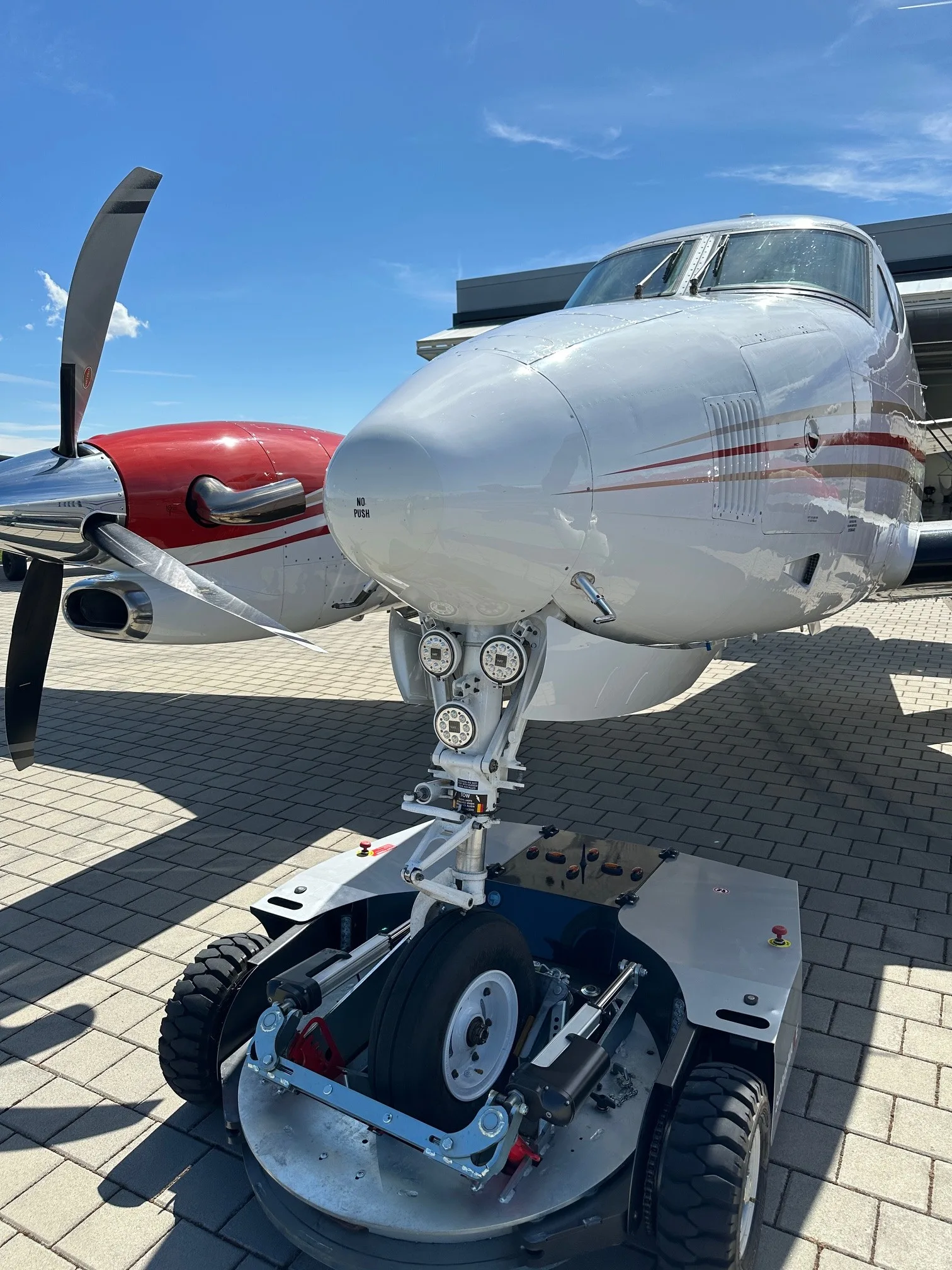 Cockpit and instrument panel of a 1989 Beechcraft King Air C90A.