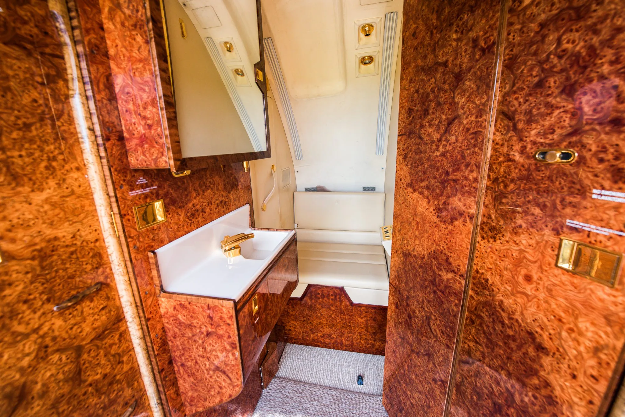 1994 Dassault Falcon 900B