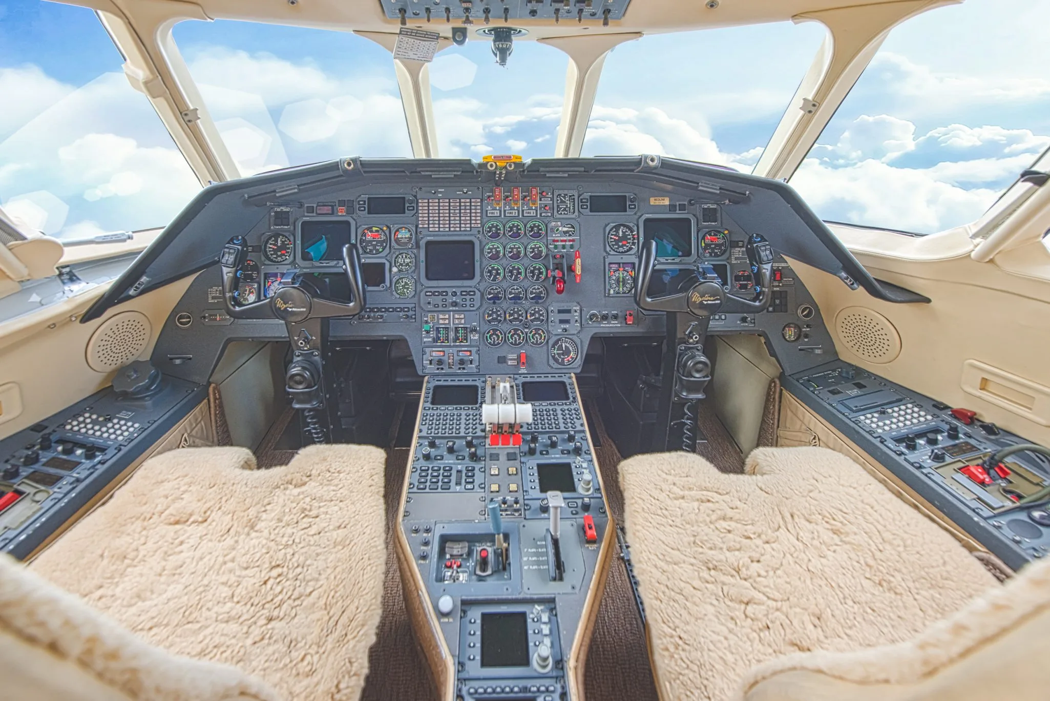 1994 Dassault Falcon 900B