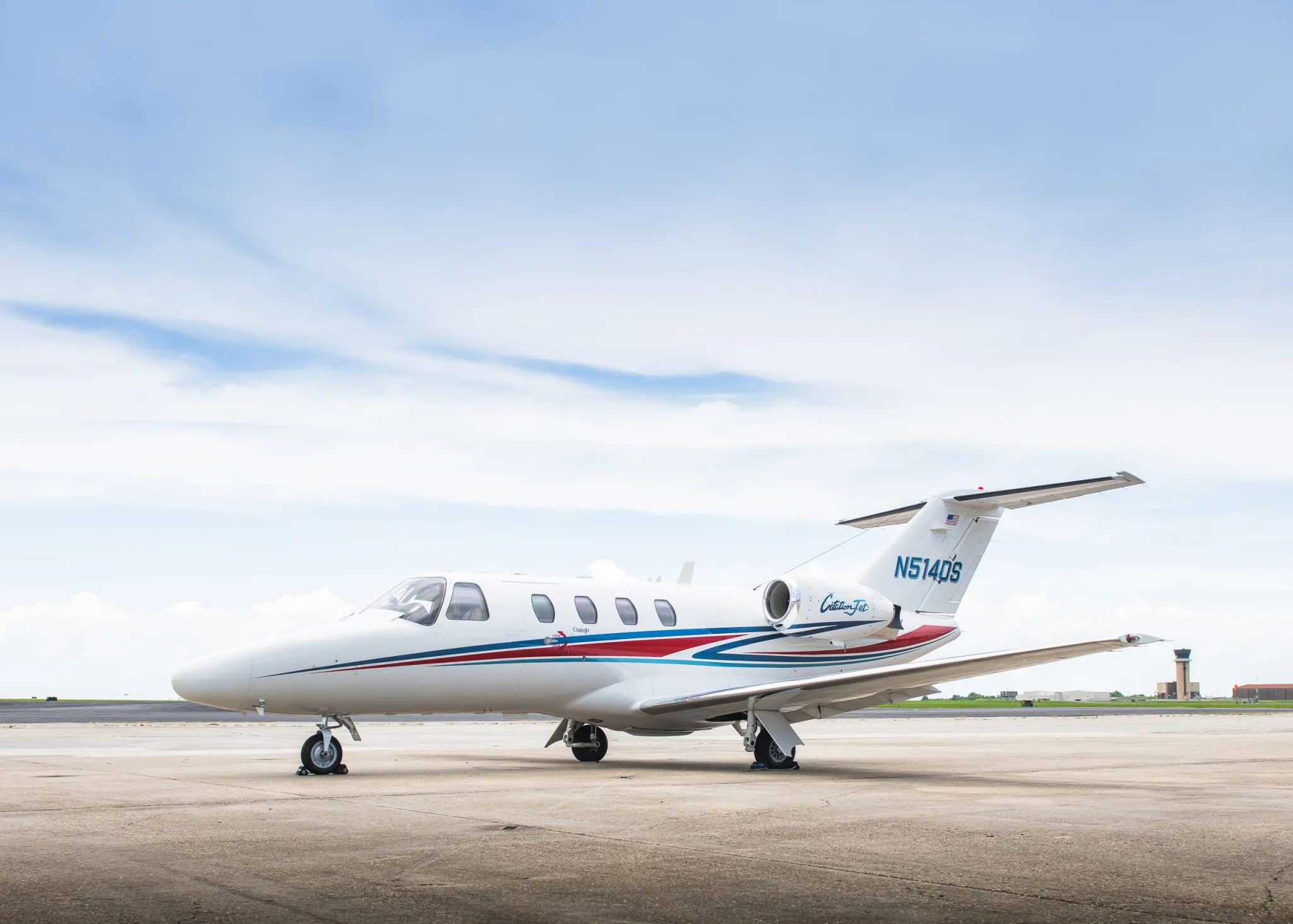 Exterior view of a 1998 Cessna Citation 525 CJ, N514DS.