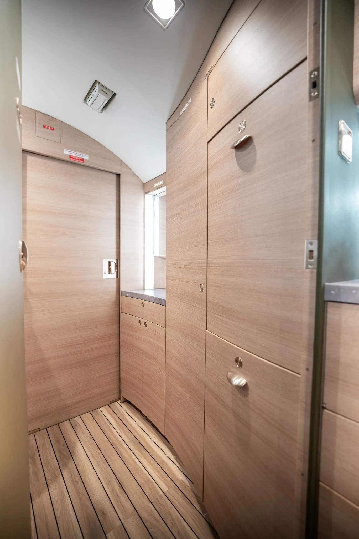 Cabin interior of a 1998 Gulfstream GV.