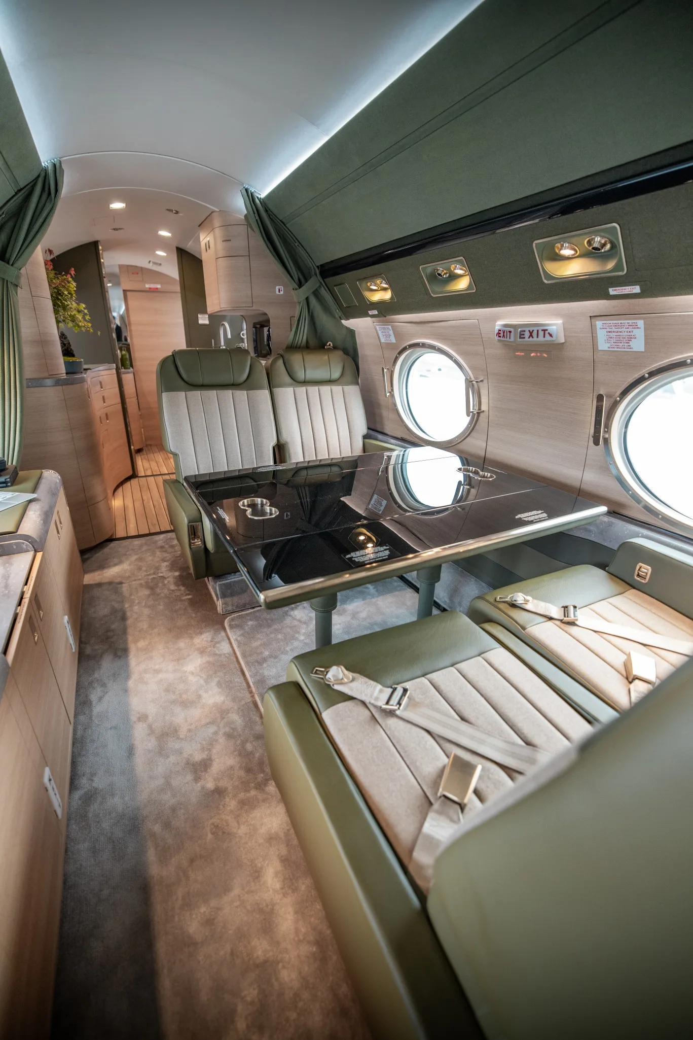 Cabin interior of a 1998 Gulfstream GV.