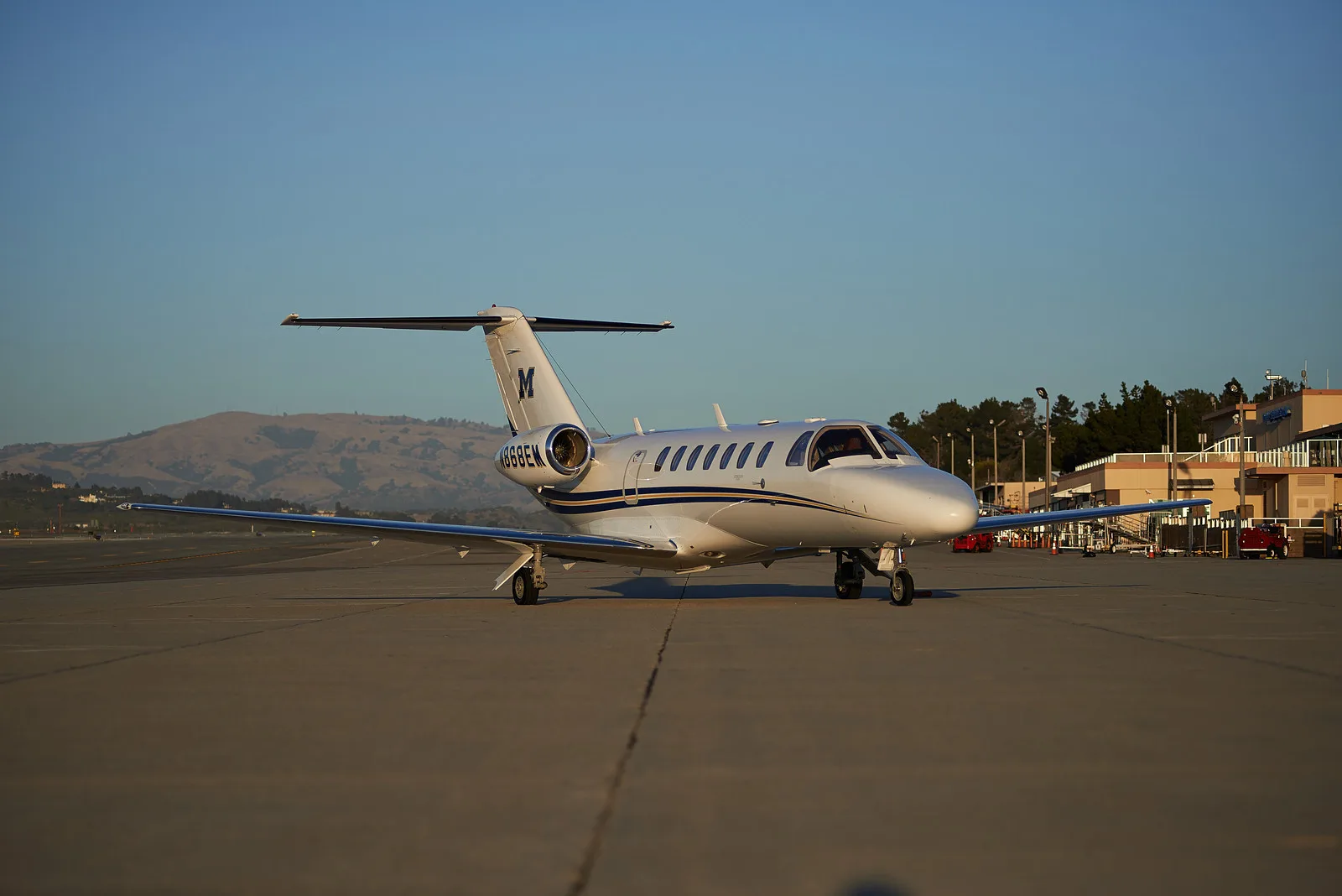 Exterior view of a 2005 Cessna Citation 525B CJ3.