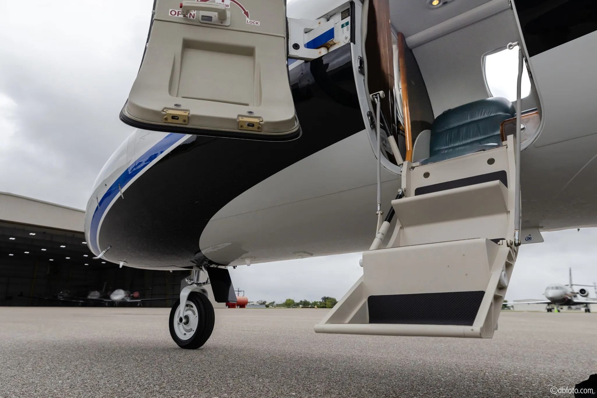 Exterior view of a 2006 Cessna Citation CJ1+, N20MJ.