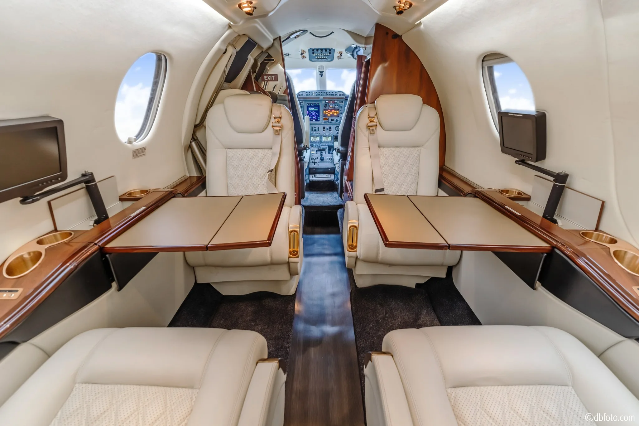 Cabin interior of a 2006 Beechcraft Premier IA.