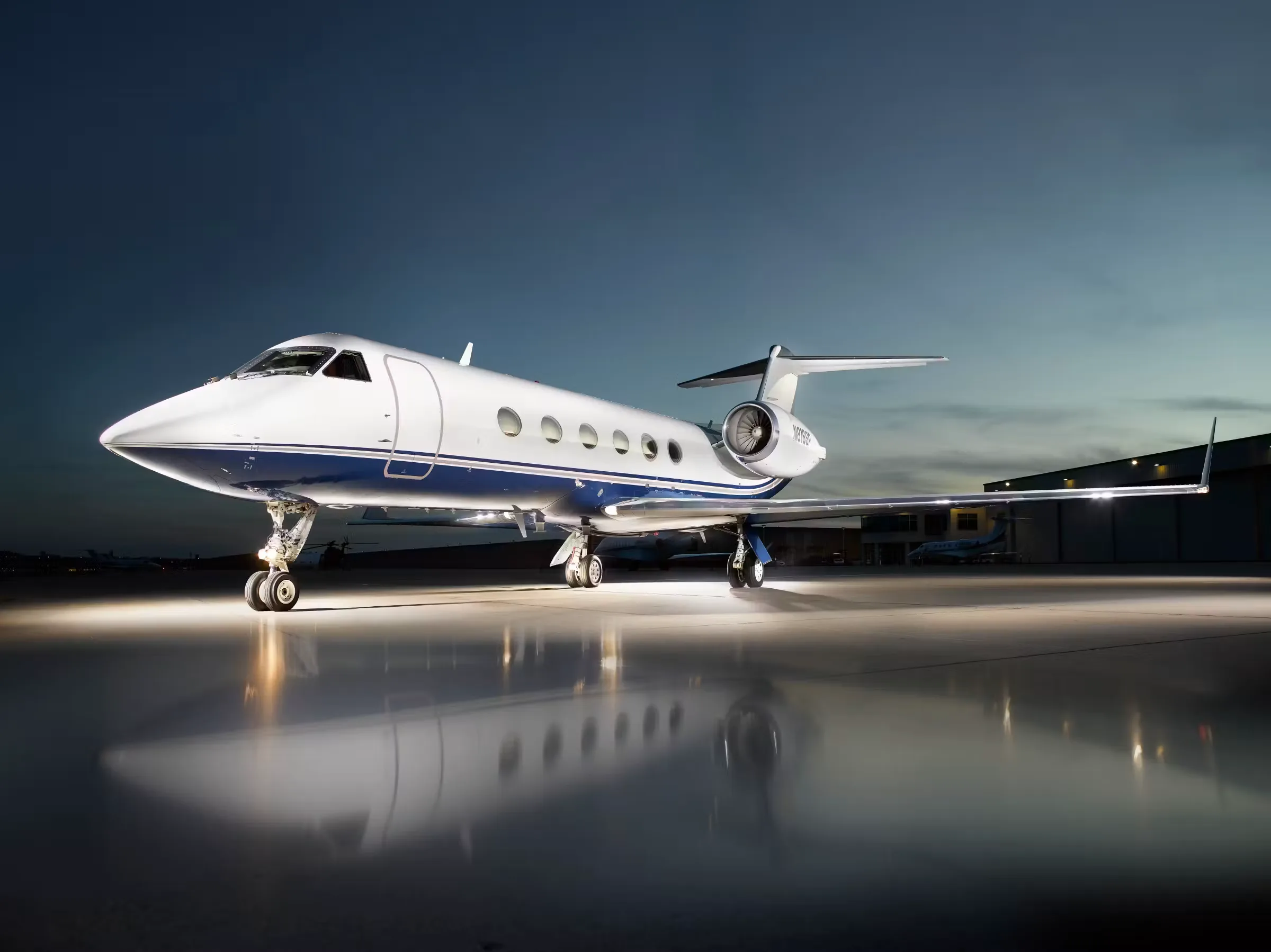 Exterior view of a 2001 Gulfstream GIV-SP.