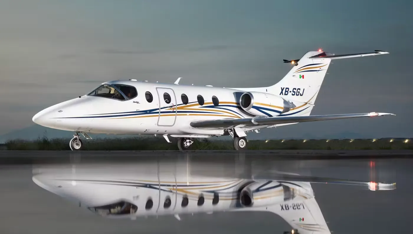 Exterior view of a 2005 Hawker 400XP.