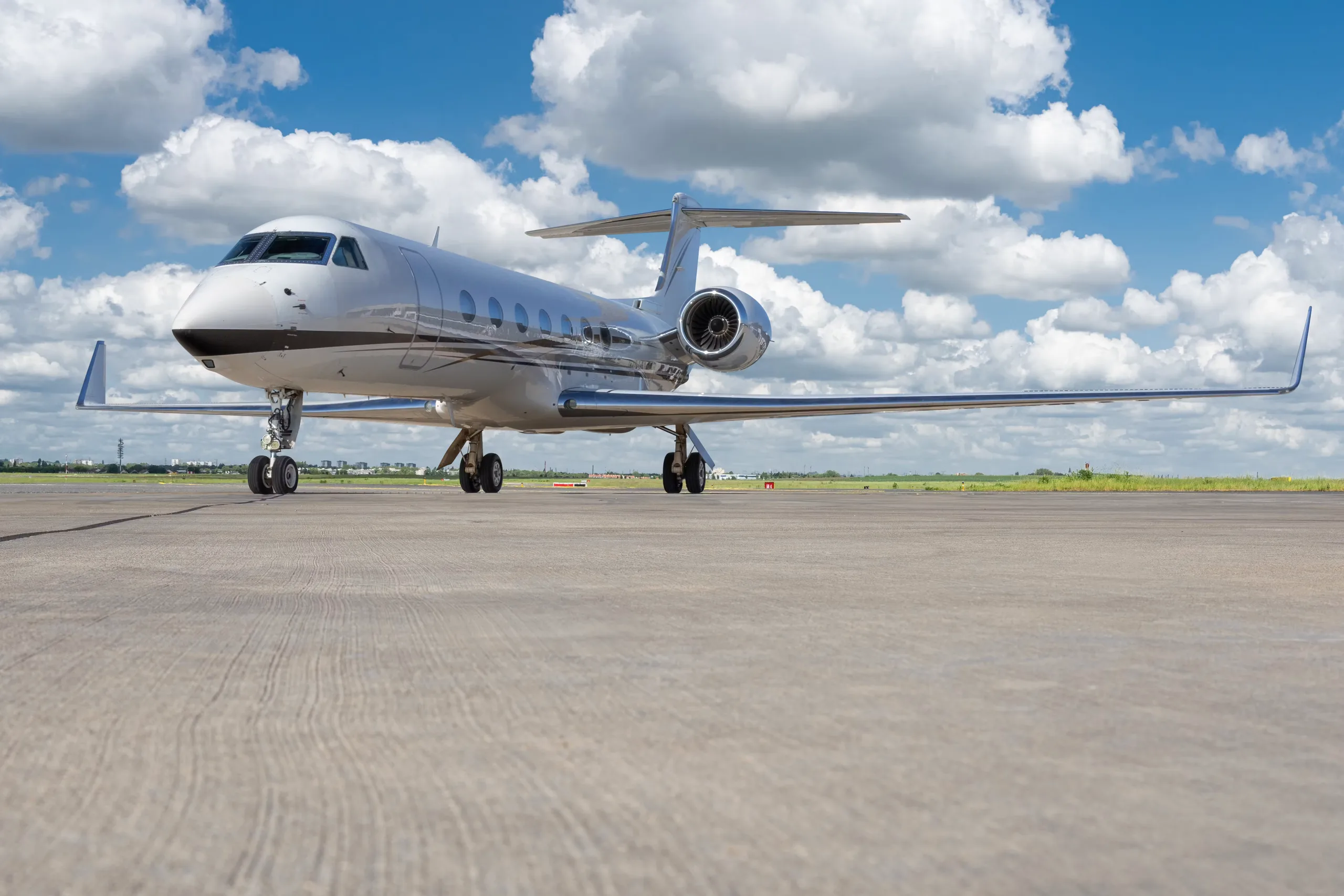 Exterior view of a 2012 Gulfstream G550.