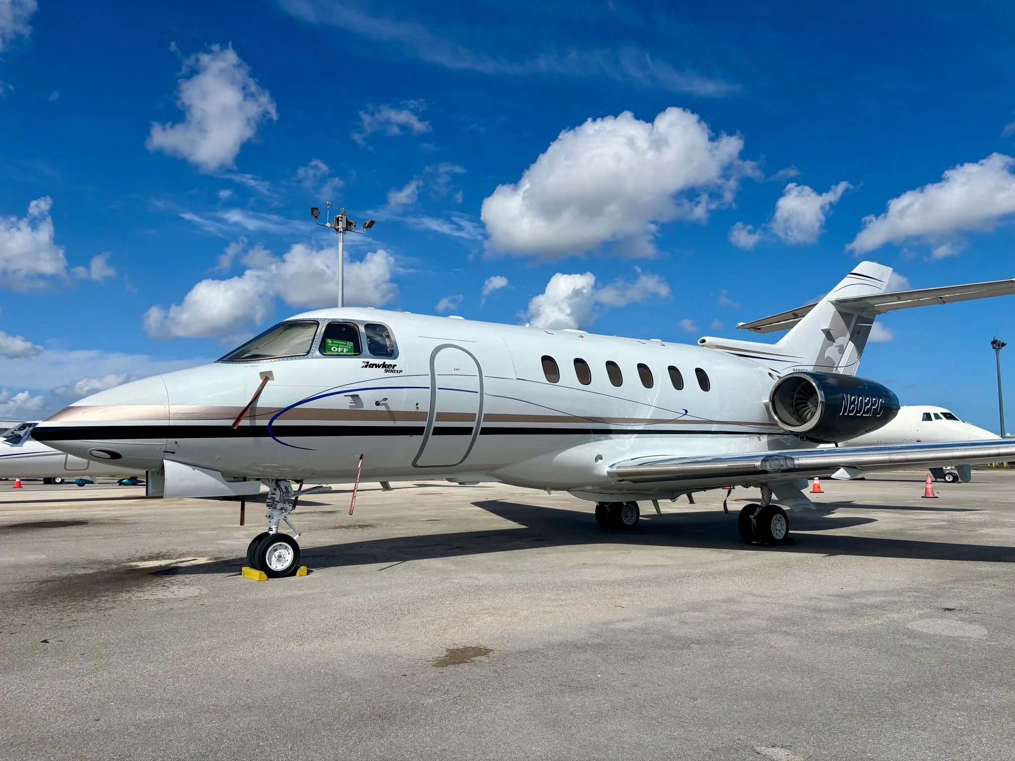 Exterior view of a 2011 Hawker 900XP.