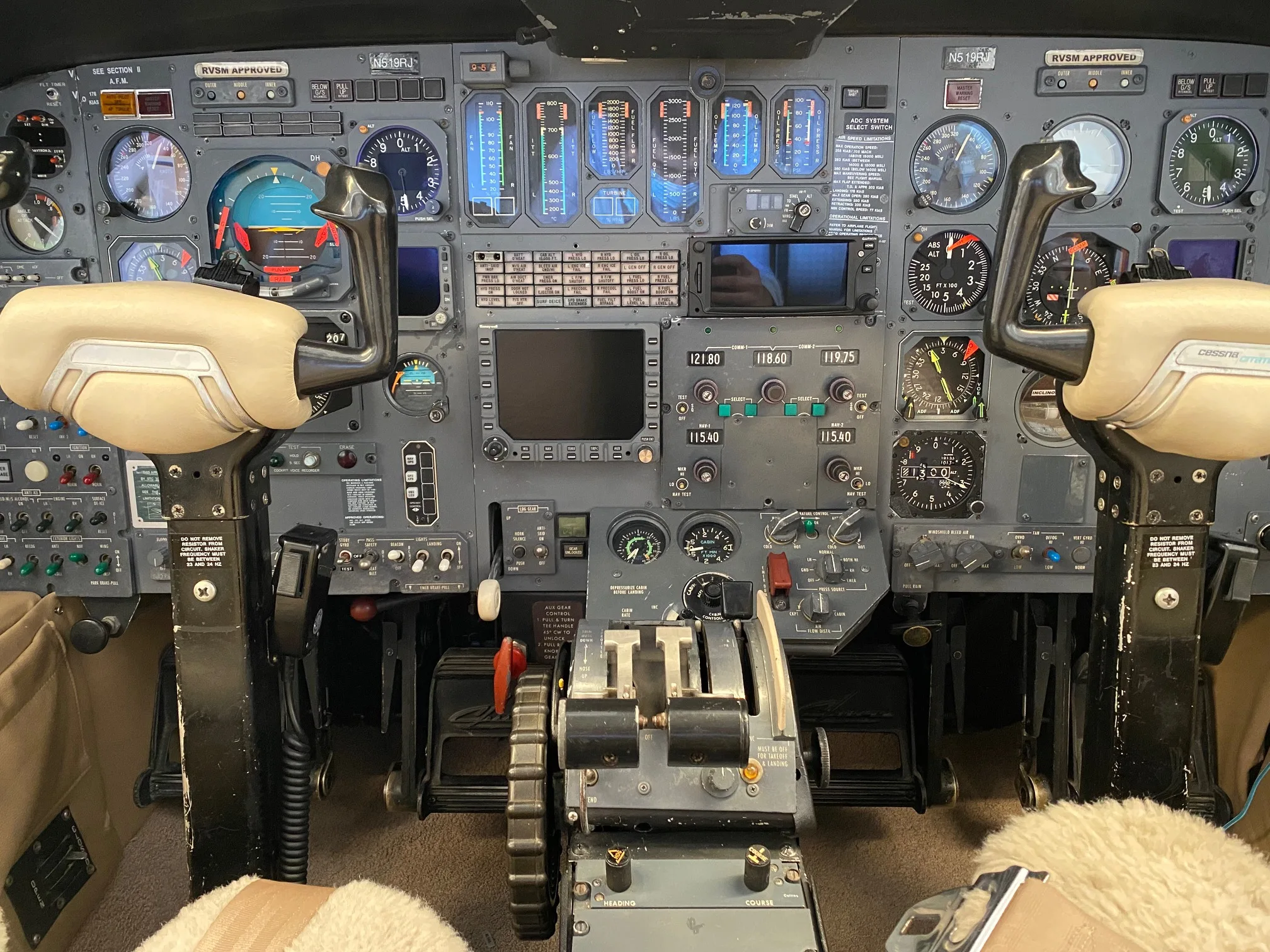 Cockpit and instrument panel of a 2002 Learjet 45.