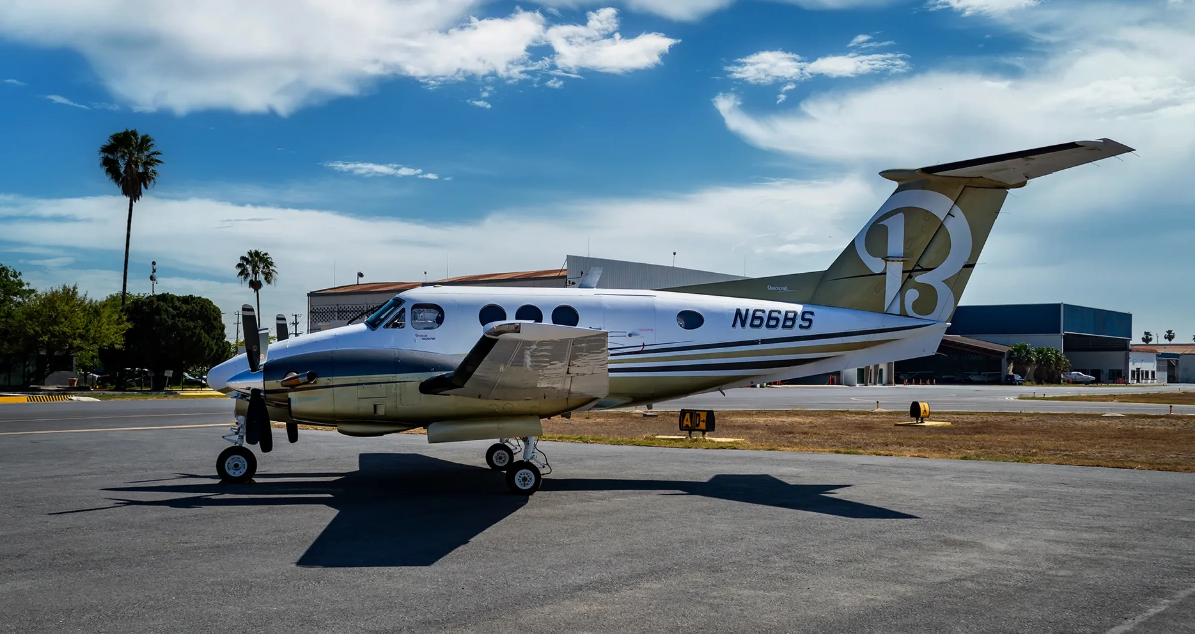 Specification or layout diagram for a Beechcraft King Air F90.