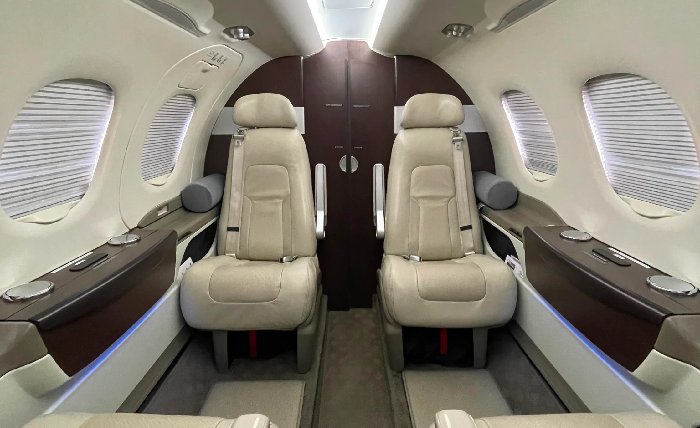 Cabin interior of a Embraer Phenom 100.