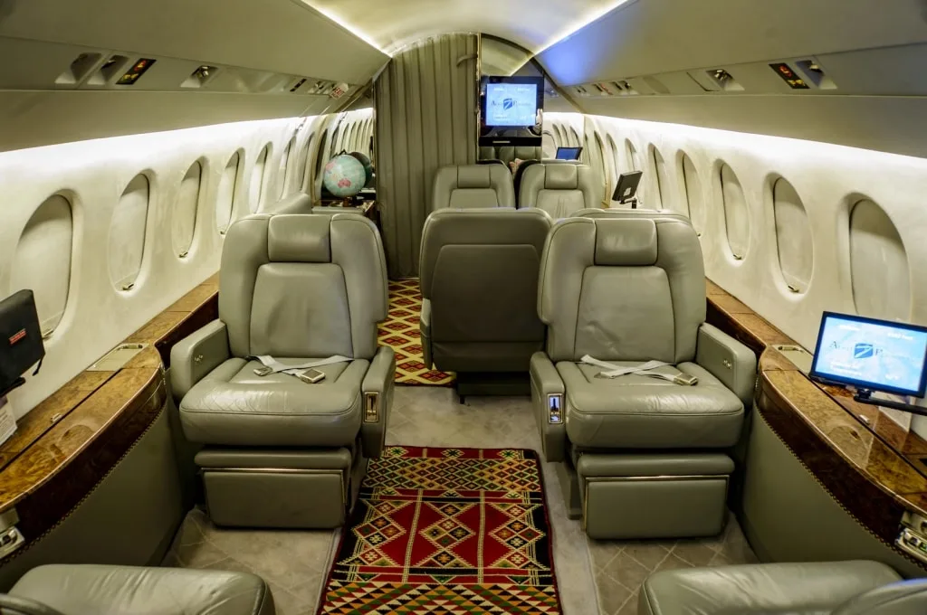 Cabin interior of a Dasault Falcon 900B.