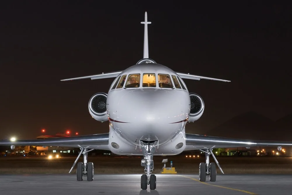 Specification or layout diagram for a Dassault Falcon 900B.