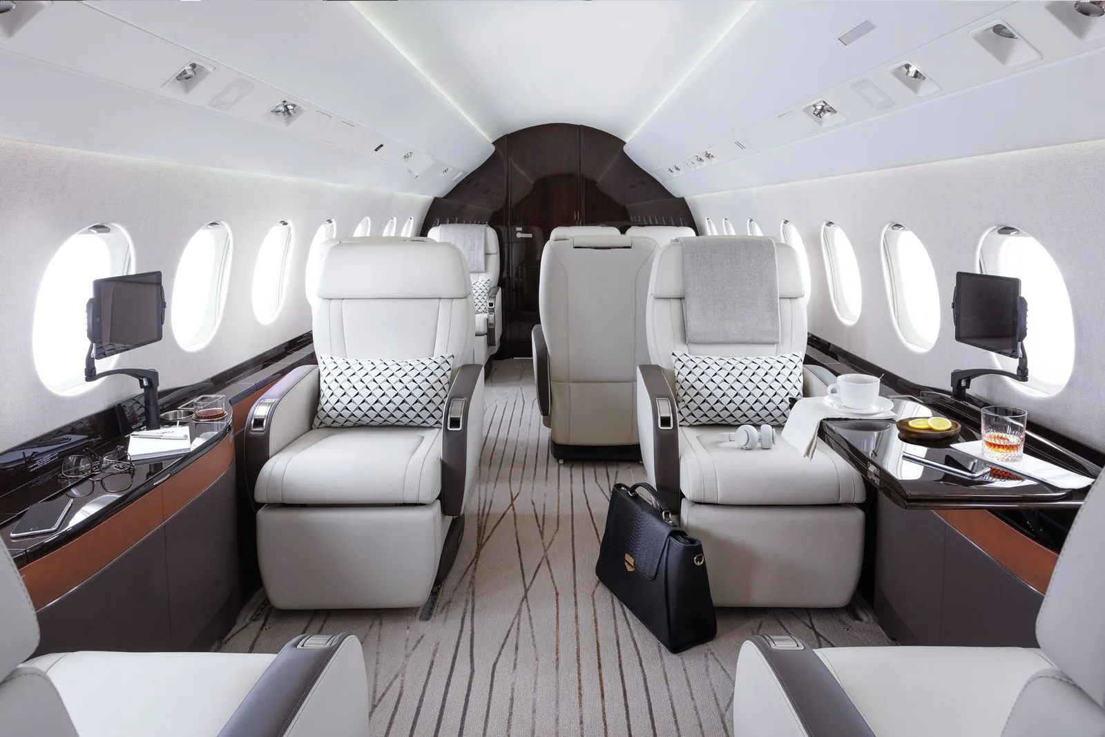 Cabin interior of a 2000 Dassault Falcon 2000/2000LX/2000DX.