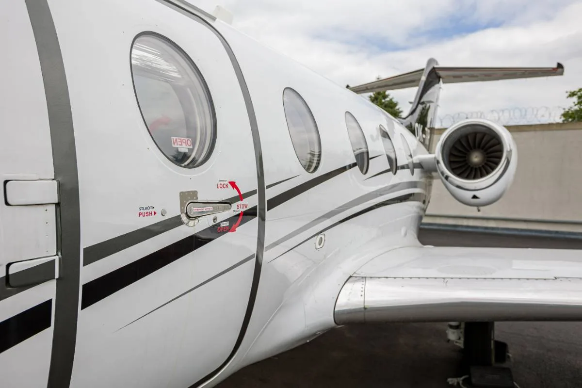 Exterior view of a 1997 Beechcraft Beechjet 400A.