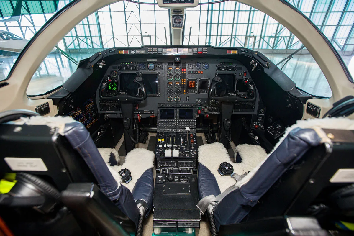 Cockpit and instrument panel of a 1997 Beechcraft Beechjet 400A.