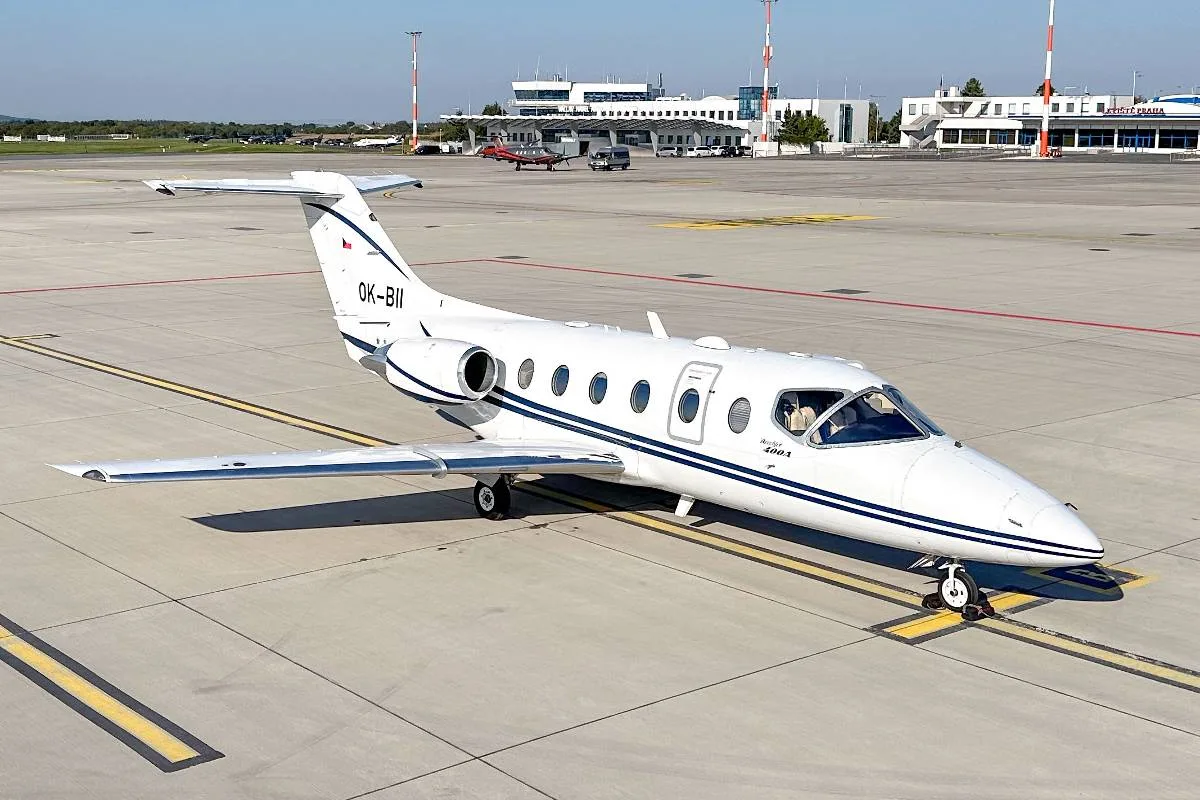 Exterior view of a 2001 Beechcraft Beechjet 400A.