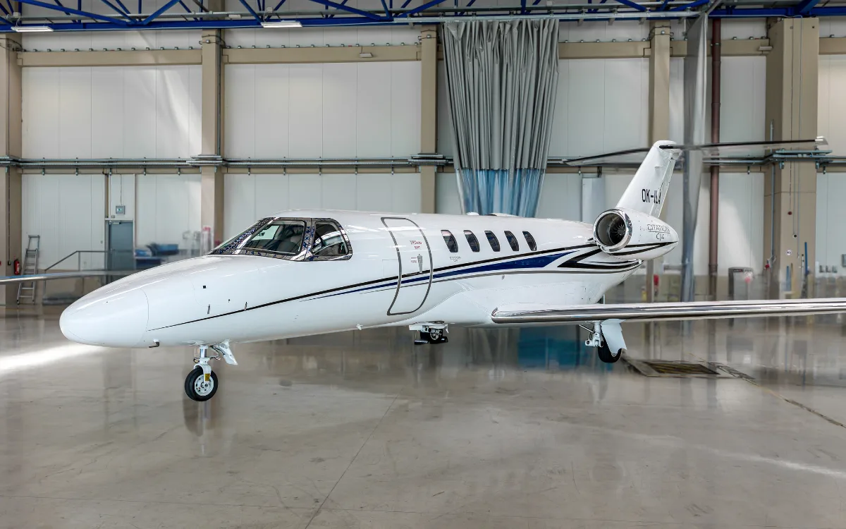 Exterior view of a 2001 Beechcraft King Air 350.