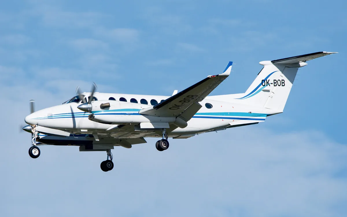 Marketing image of a 2001 Beechcraft King Air 350.