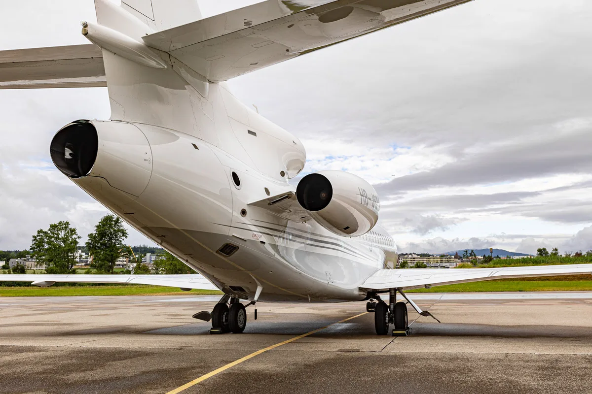 Exterior view of a 2008 Dassault Falcon 7X.