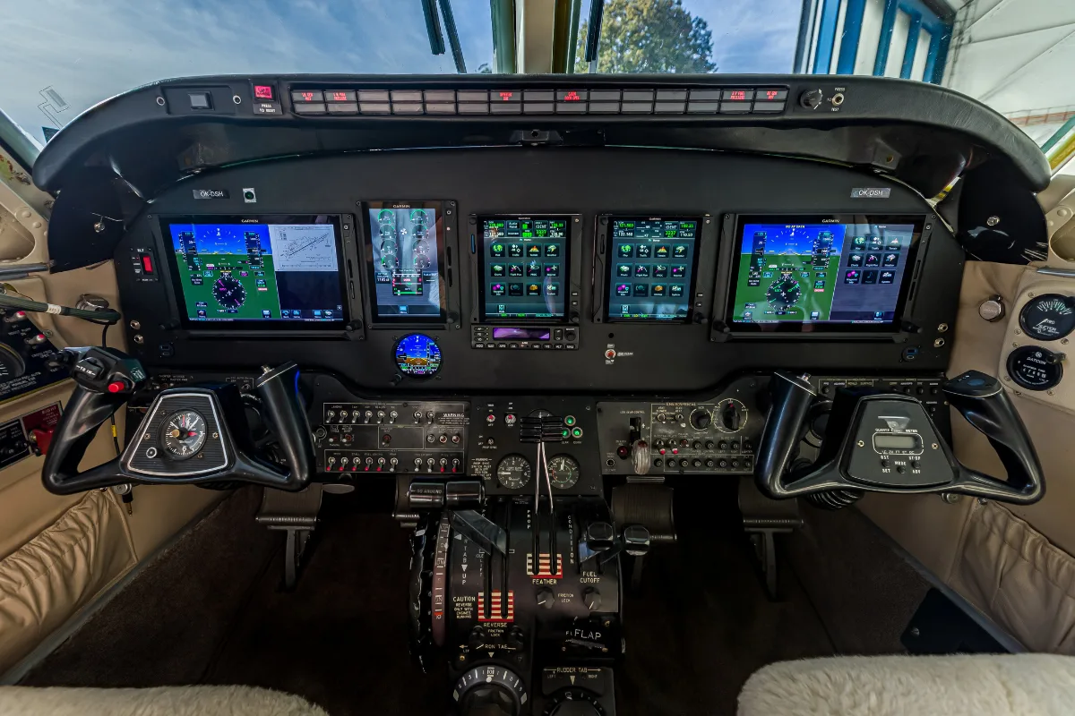 Avionics suite of a 1979 Beechcraft King Air C90.