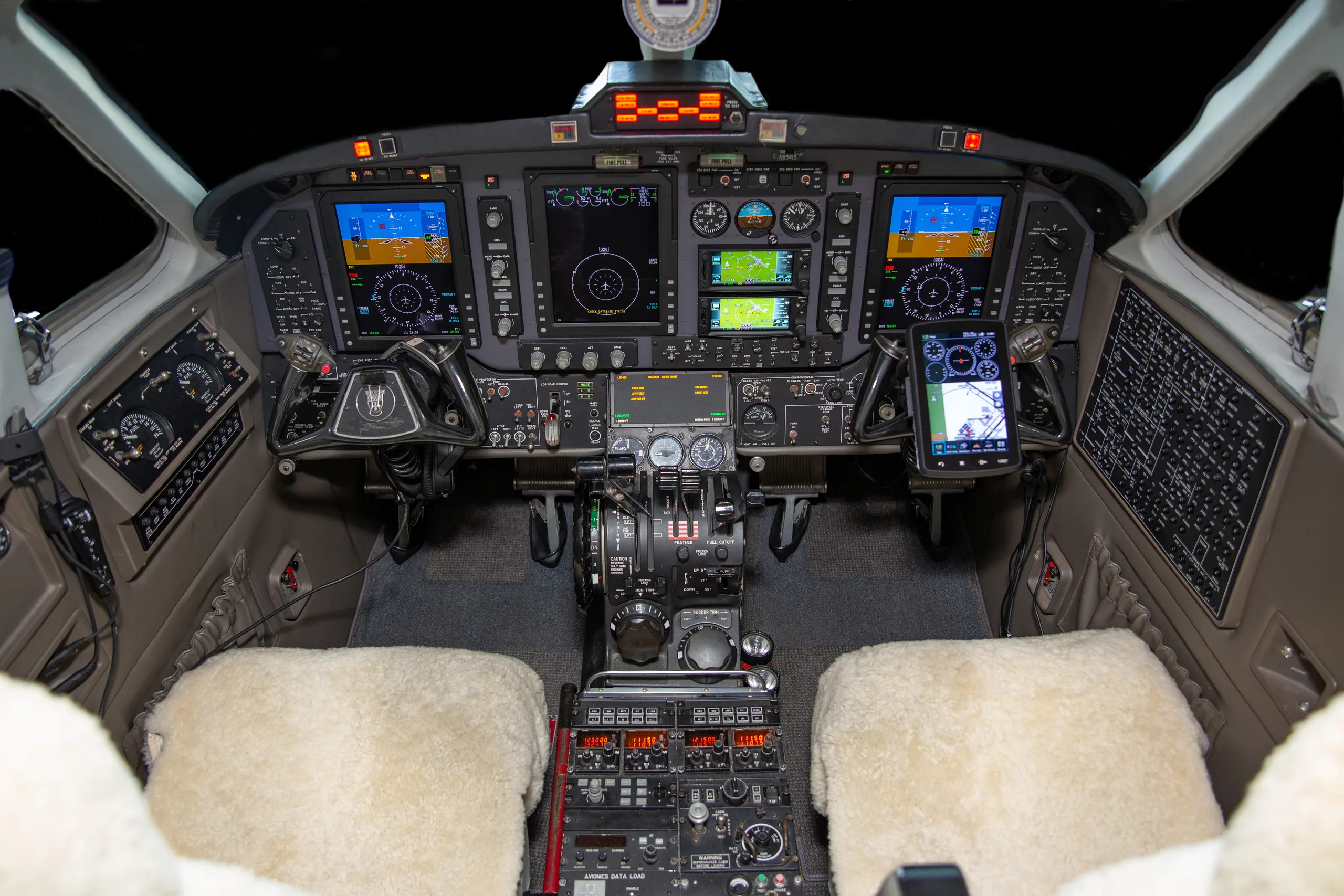 Cockpit and instrument panel of a Beechcraft 1900D.