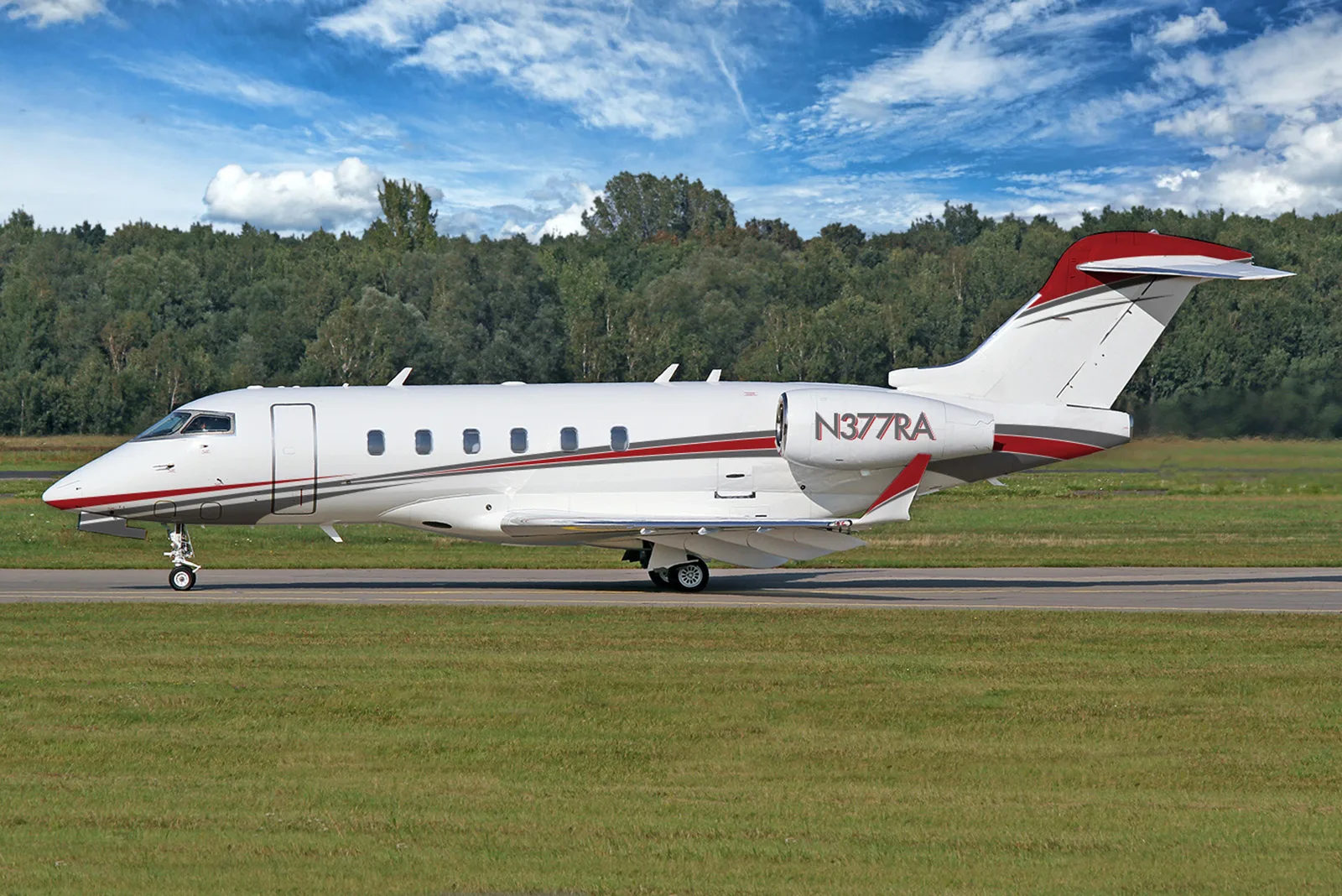 Challenger 300