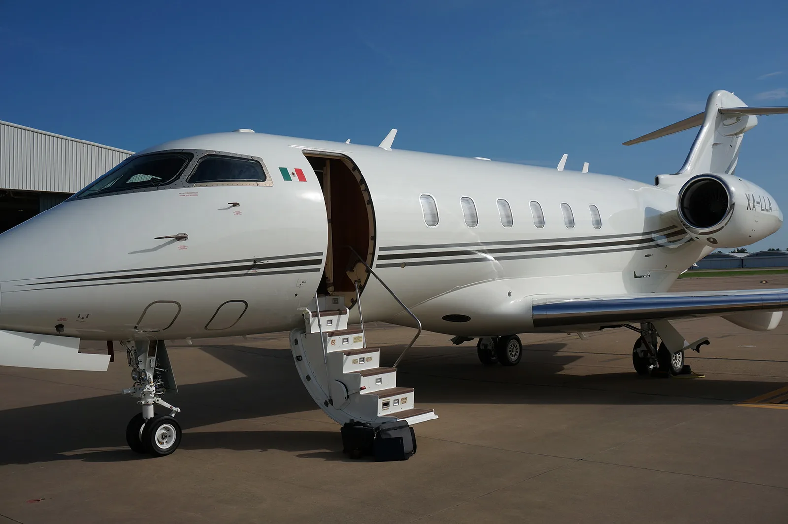Challenger 300