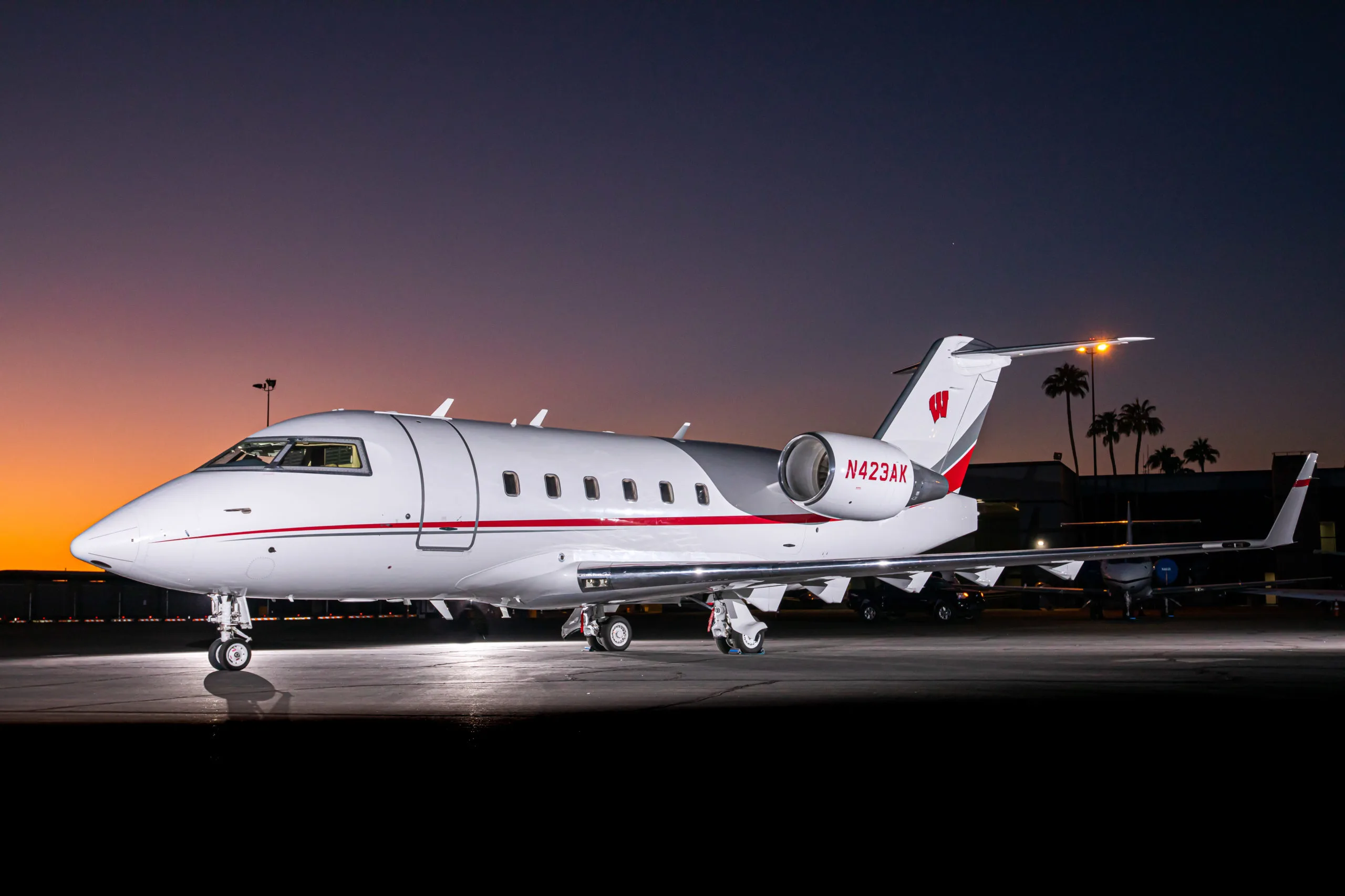 Exterior view of a Bombardier Challenger 601-3A/ER, N423AK.