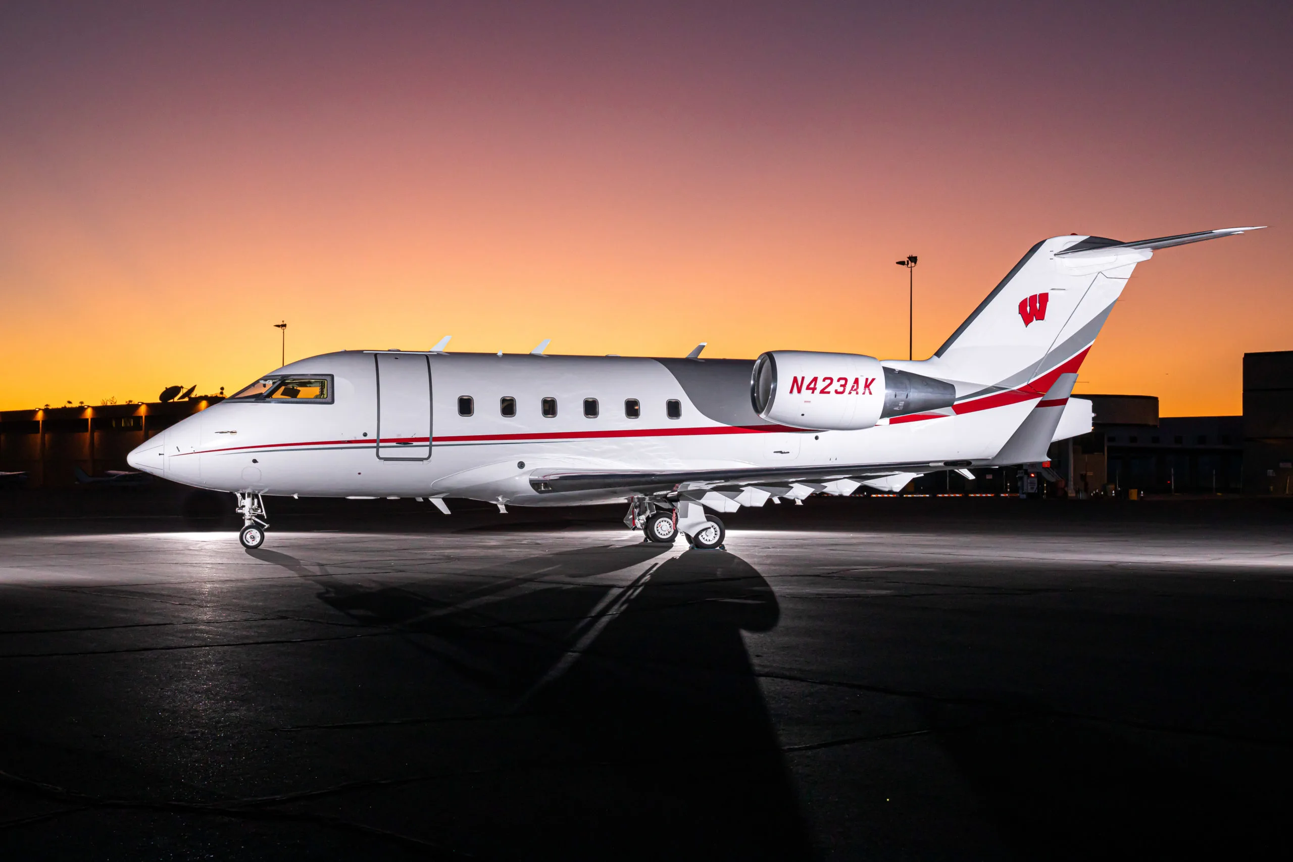 Exterior view of a Bombardier Challenger 601-3A/ER, N423AK.