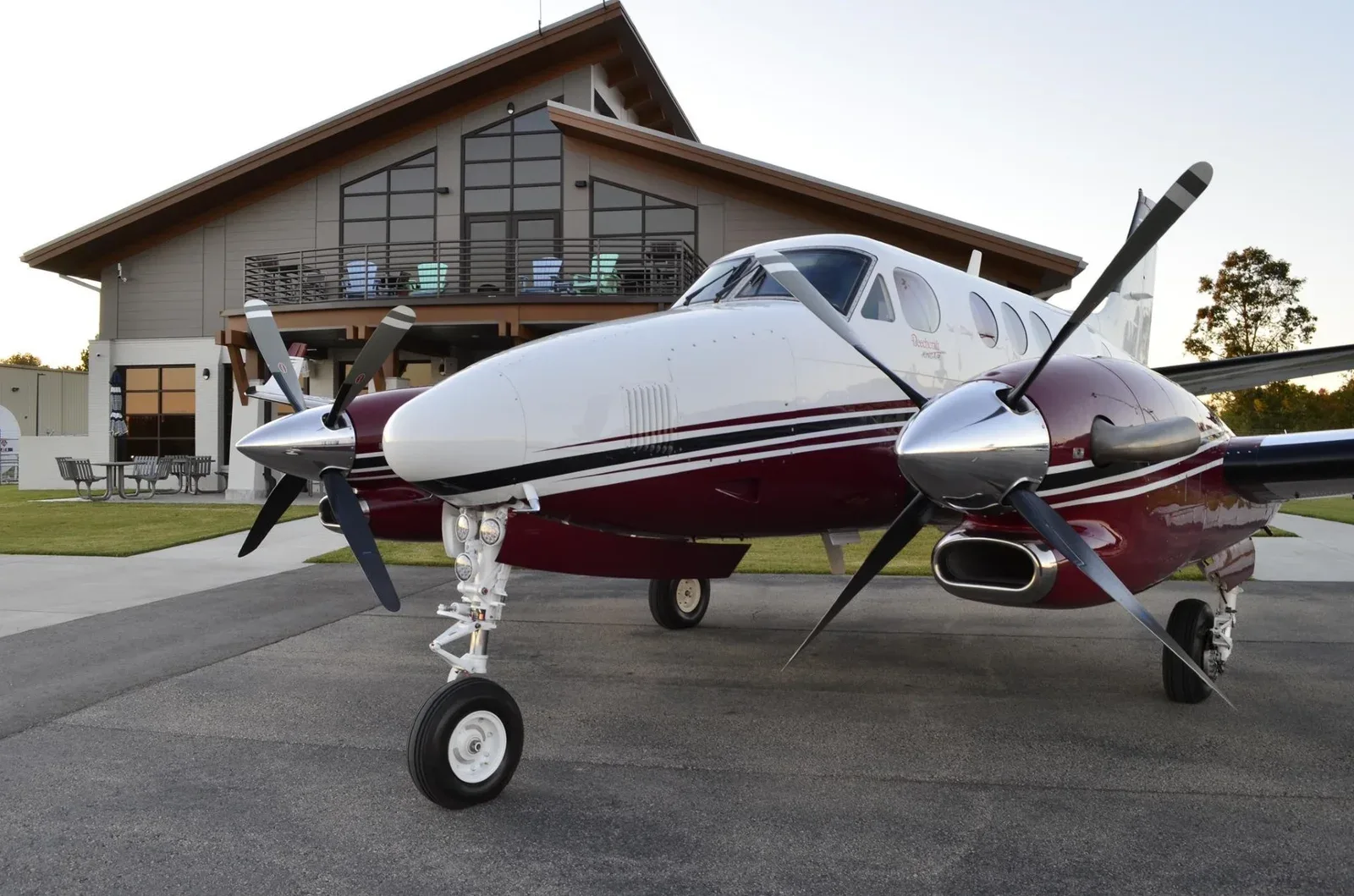 BEECHCRAFT KING AIR C90B 1999 a venda