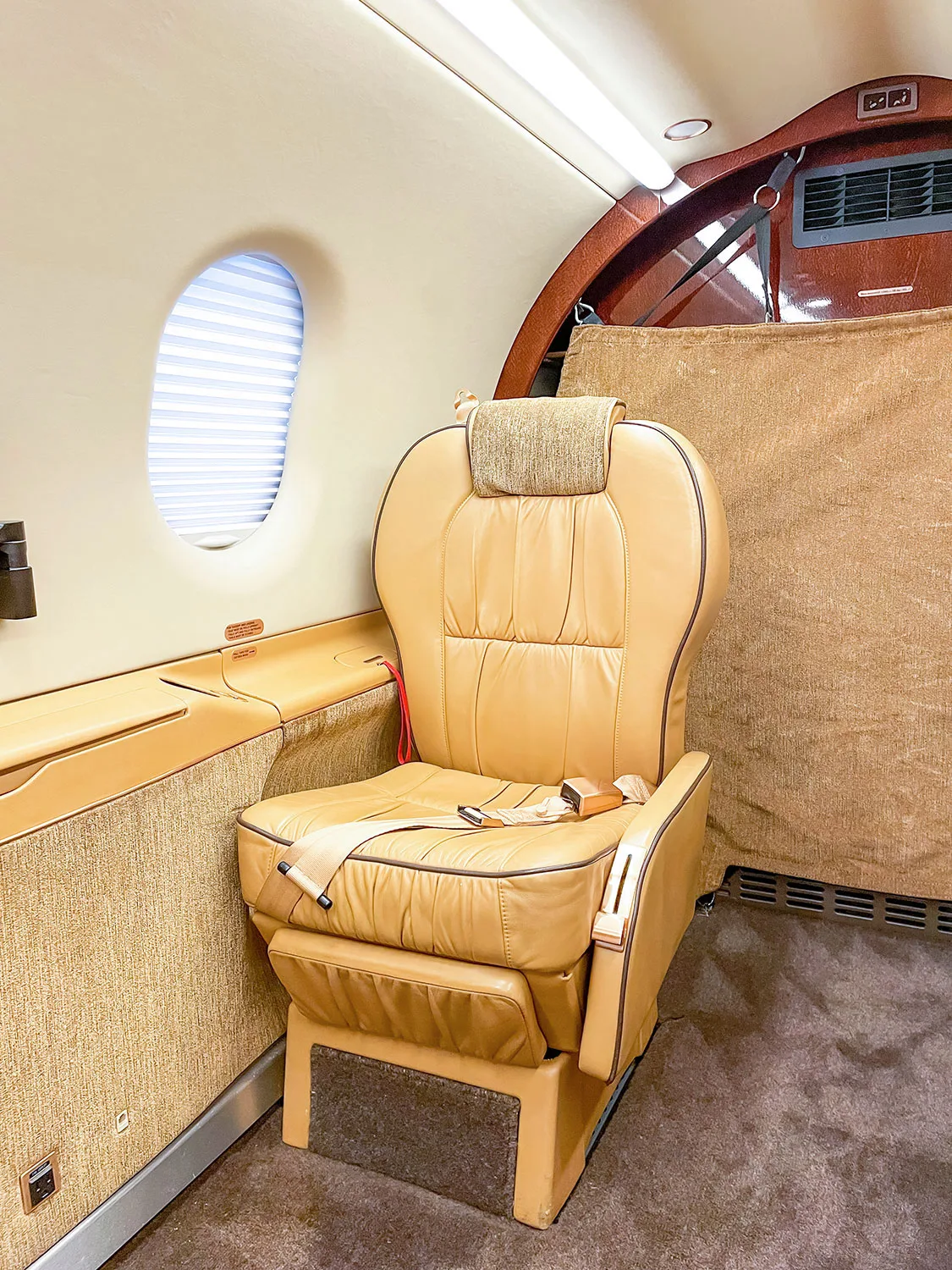 Cabin interior of a 2004 Pilatus PC-12/45.