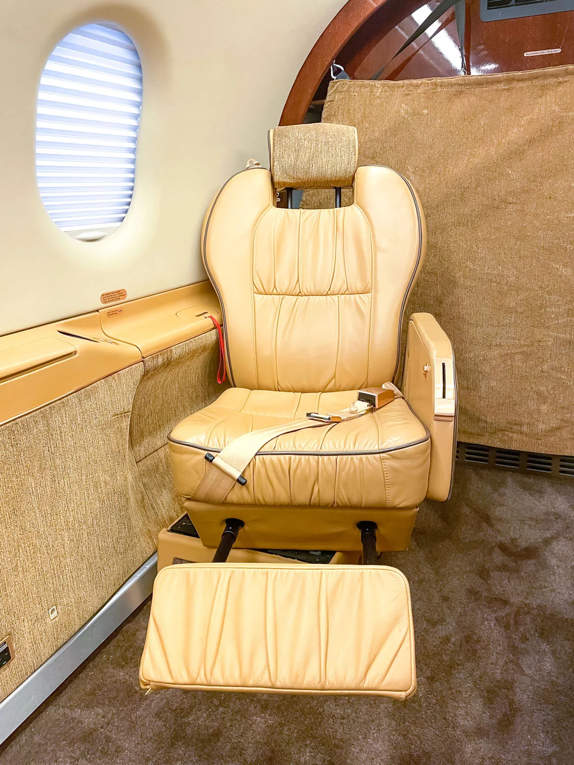 Cabin interior of a 2004 Pilatus PC-12/45.