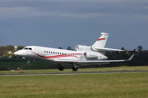 Exterior view of a 2015 Dassault falcon 7x.